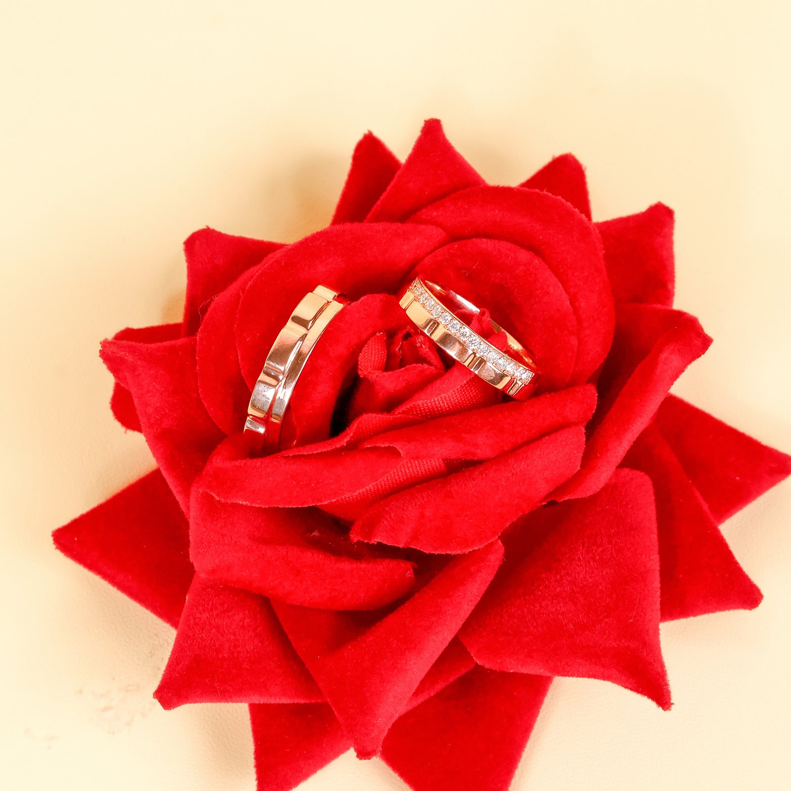 RS007 Cincin kawin berlian eropa model Flea Couple Ring