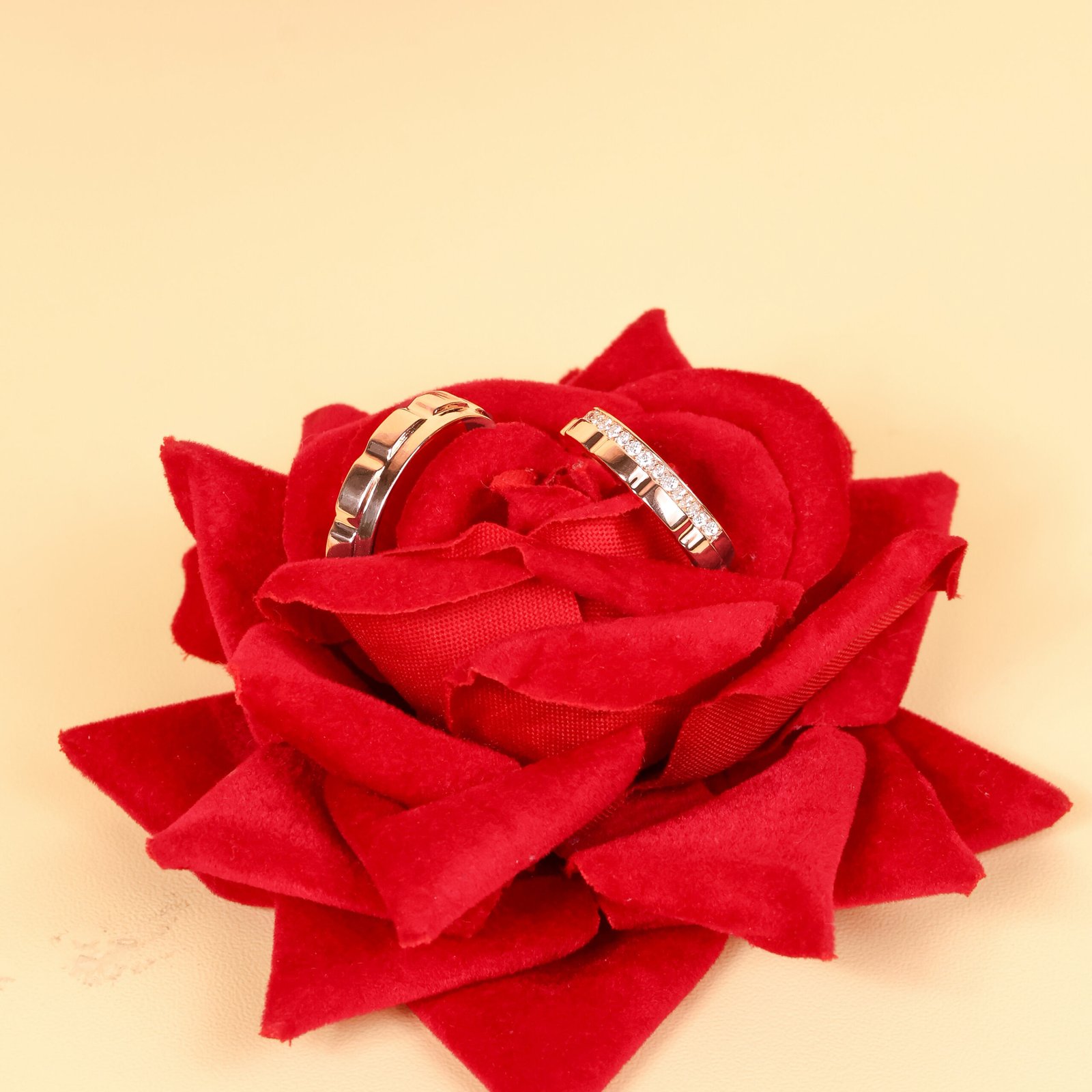 RS007 Cincin kawin berlian eropa model Flea Couple Ring