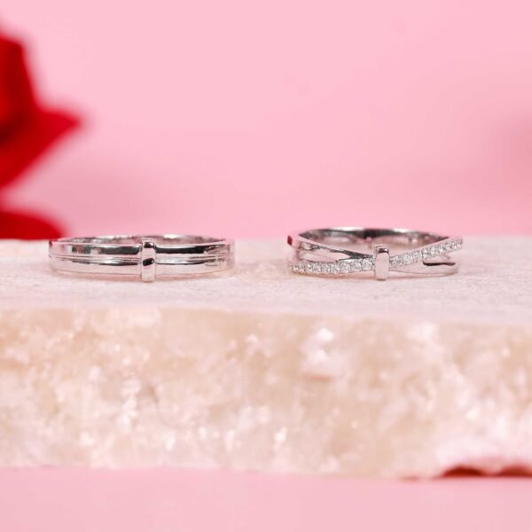 Cincin nikah emas berlian model Avior Couple Ring
